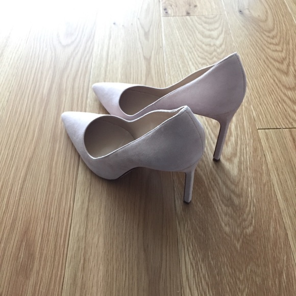 Manolo Blahnik Suede BB 105 Light Pink Pumps - Picture 5 of 8